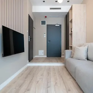 Hotel Karoly Boutique Suites, Location By Bqa